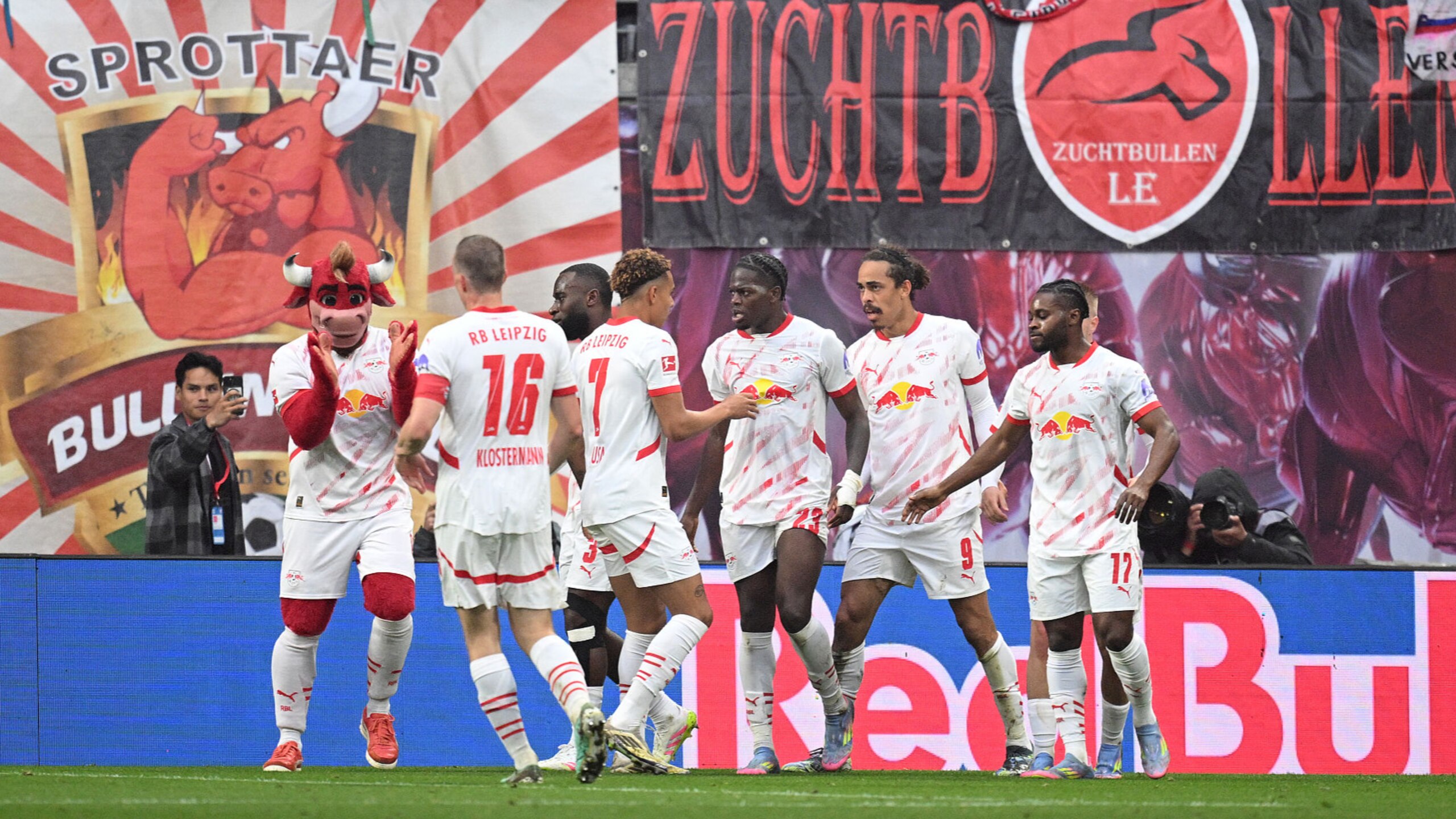 Leipzig Crashes Bayern's Title Party in Last Seconds