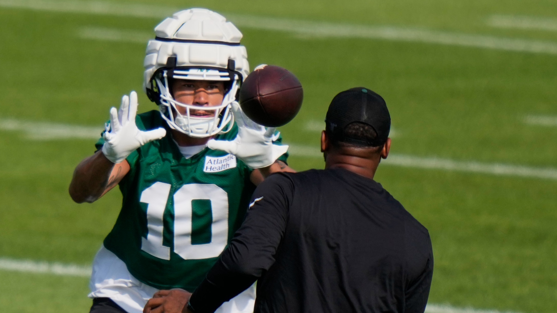1 Player Each NFL Team Should Put on the 2025 Trade Block This Preseason