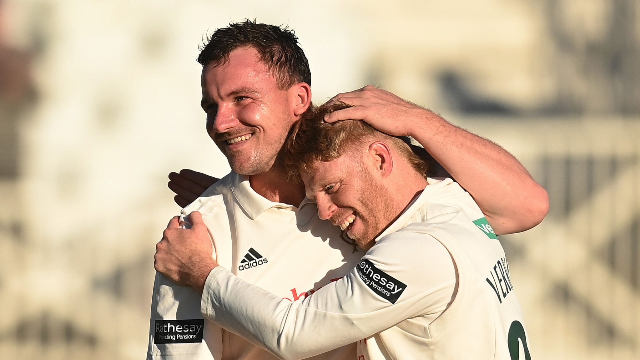 County Championship: Nottinghamshire clinch first title in 15 years by securing second batting point against Warwickshire