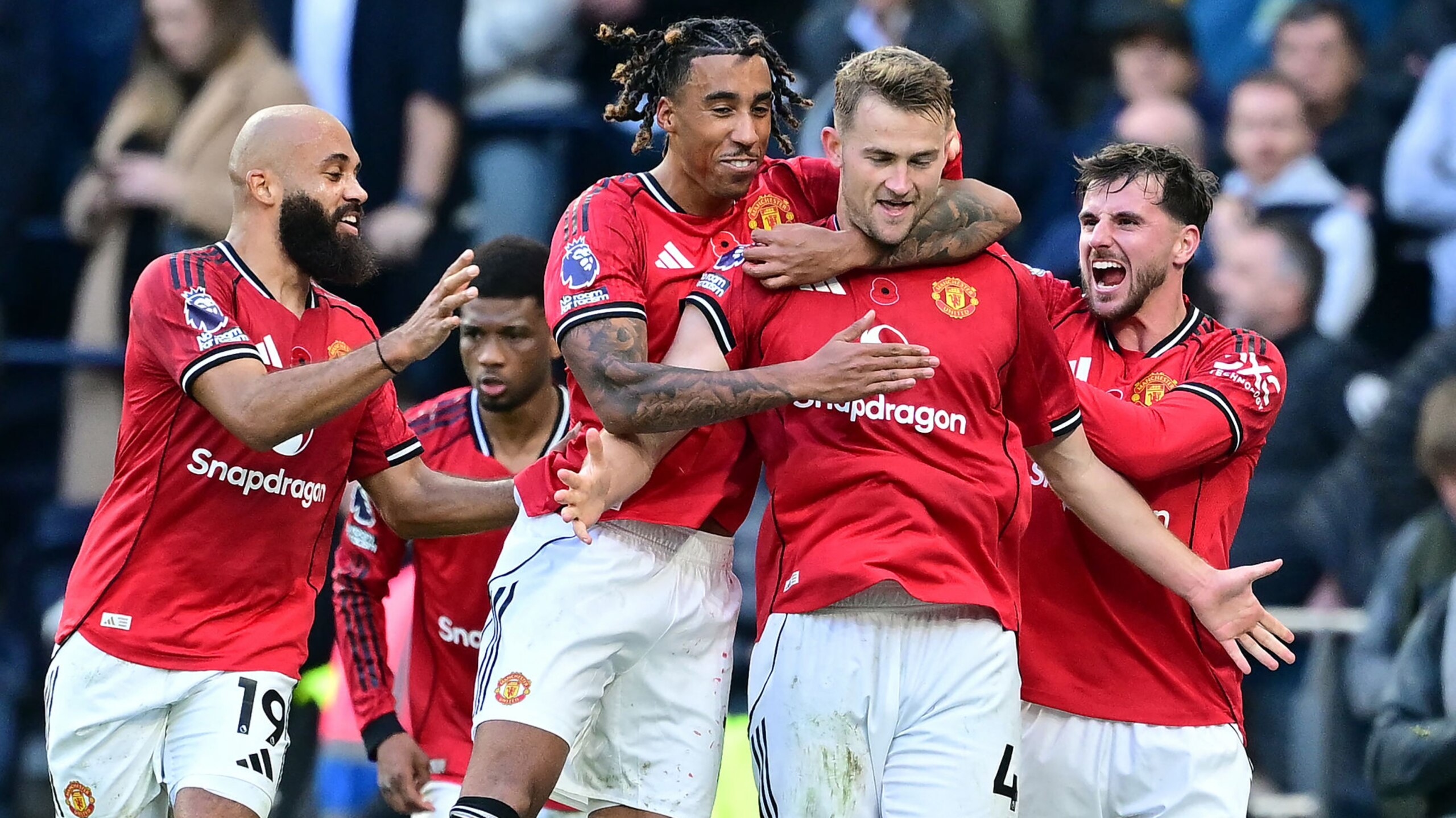 Man Utd Leaves it LATE ⏰