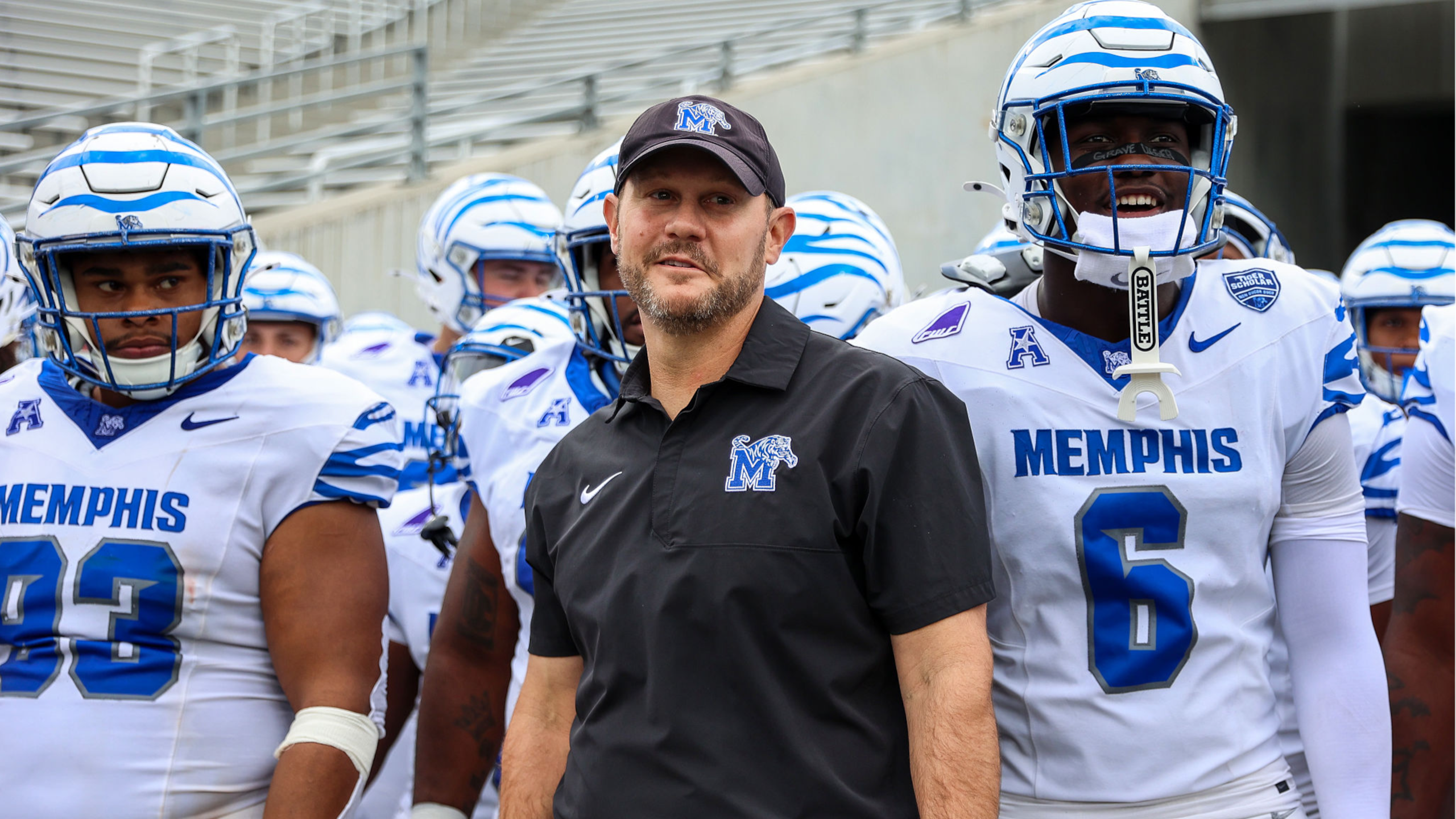 Arkansas to Hire Memphis HC