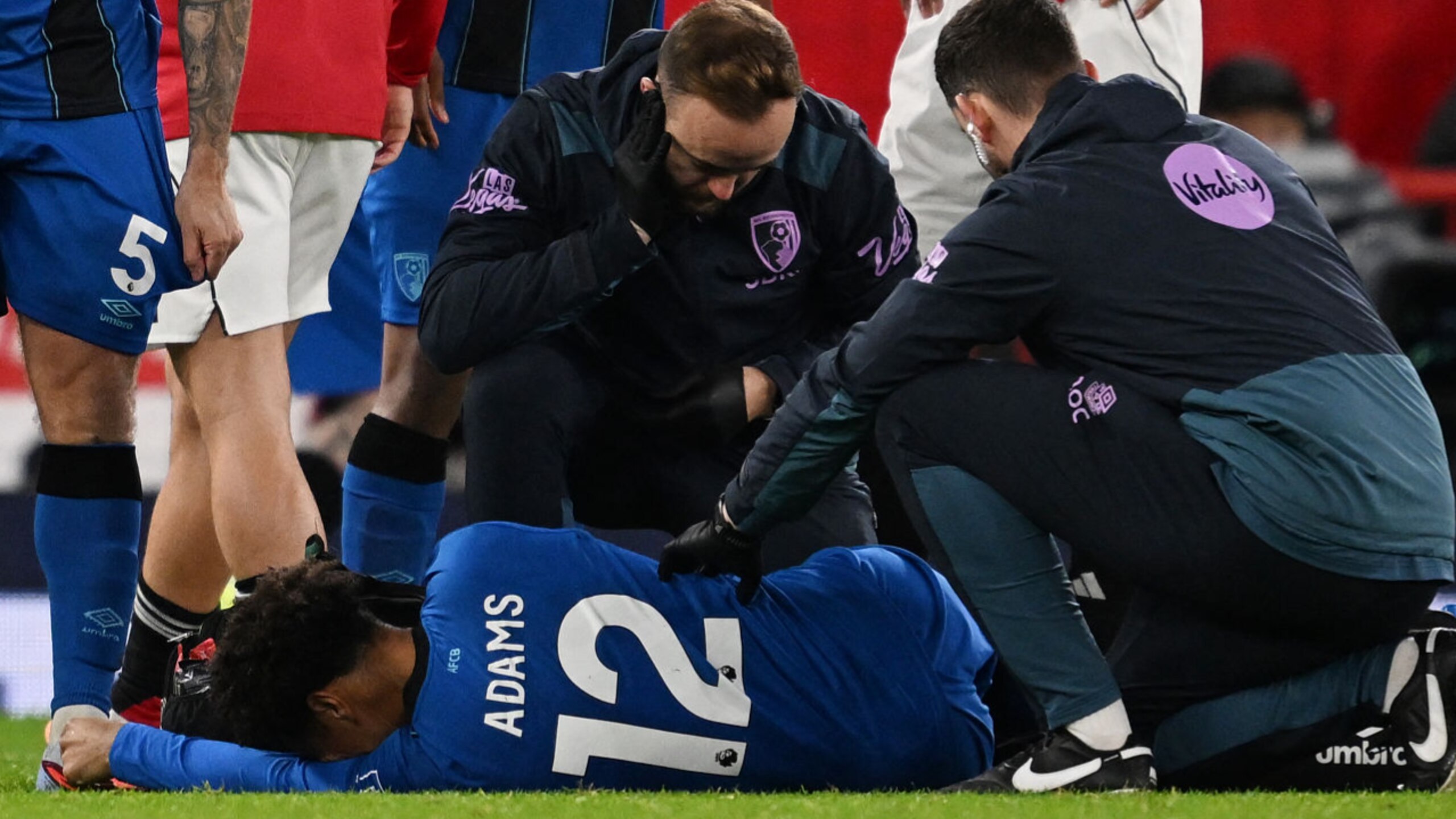 Adams Injured vs. Man Utd