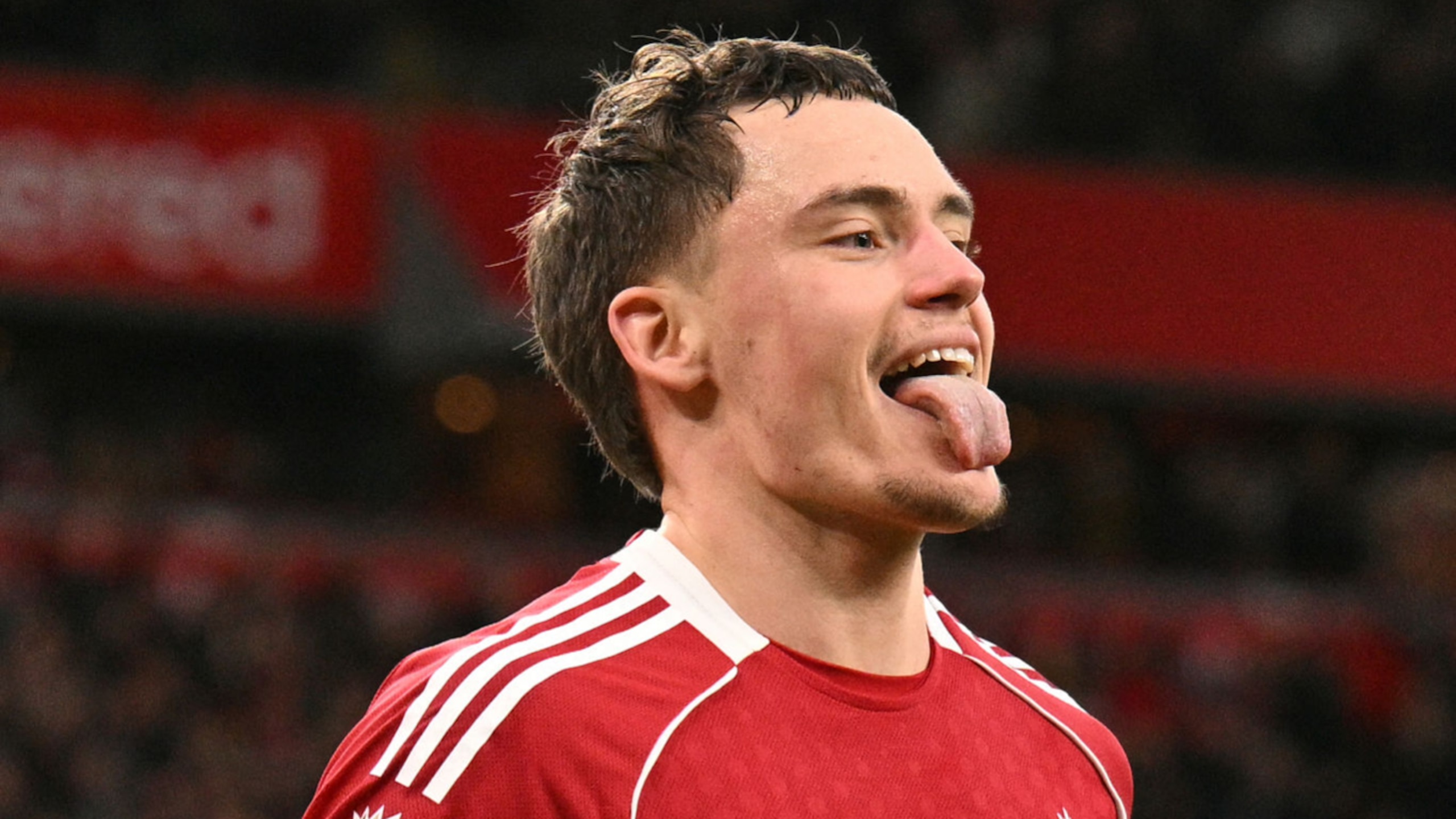 Liverpool Edges Past Wolves