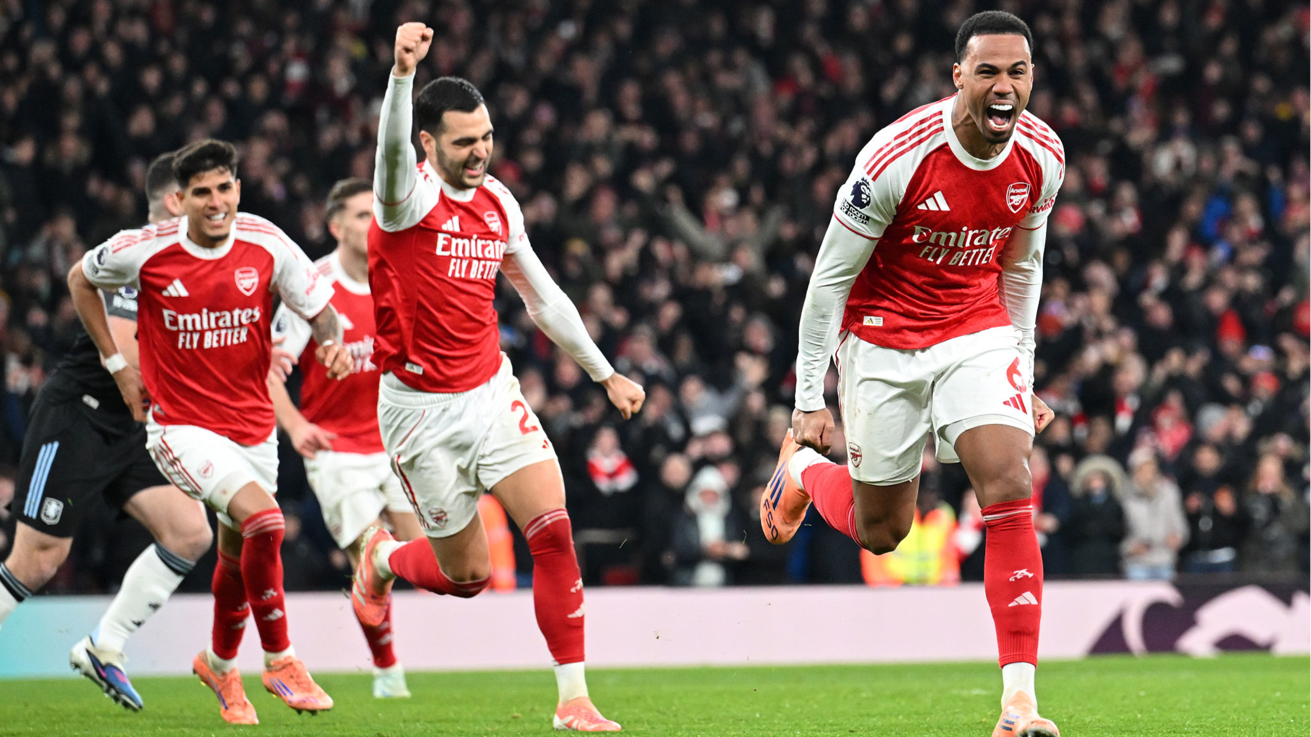 Arsenal Turns On Style in Rout