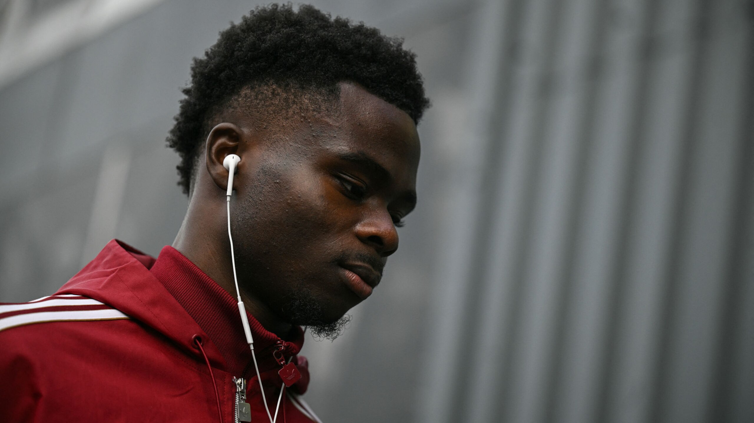 Saka Injured in Warm Up