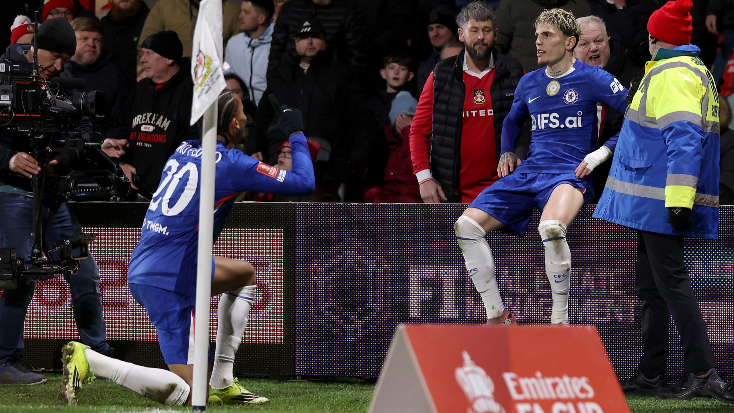 Chelsea Denies Wrexham in FA Cup 💪 Chelsea Denies Wrexham in FA Cup 💪