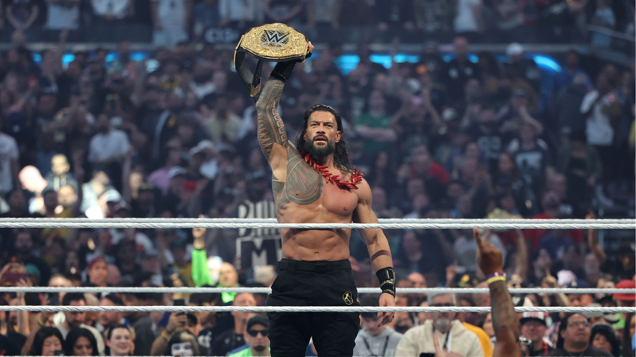 Roman Reigns caps off WrestleMania with world title win