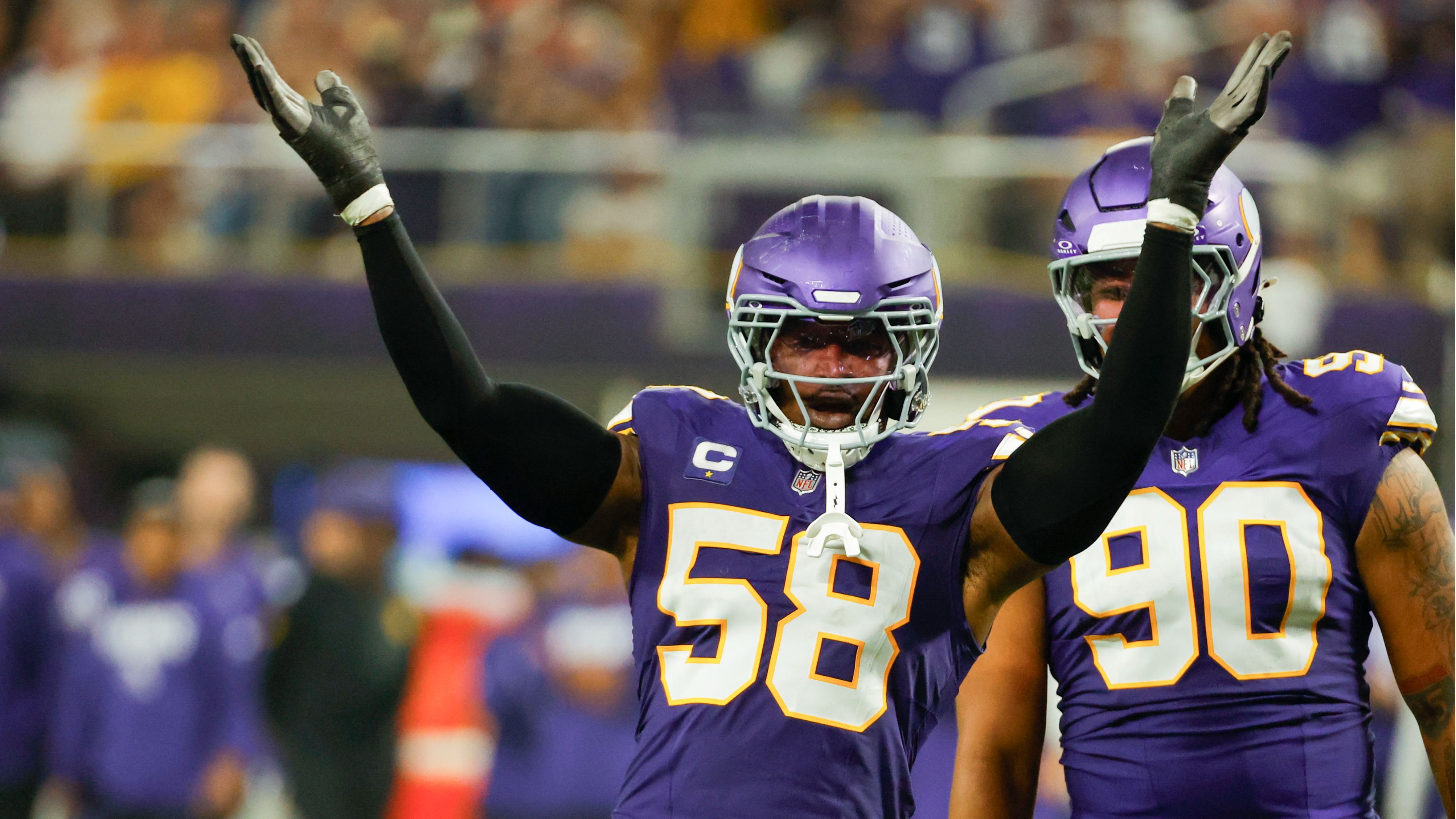 Eagles Eye Jonathan Greenard