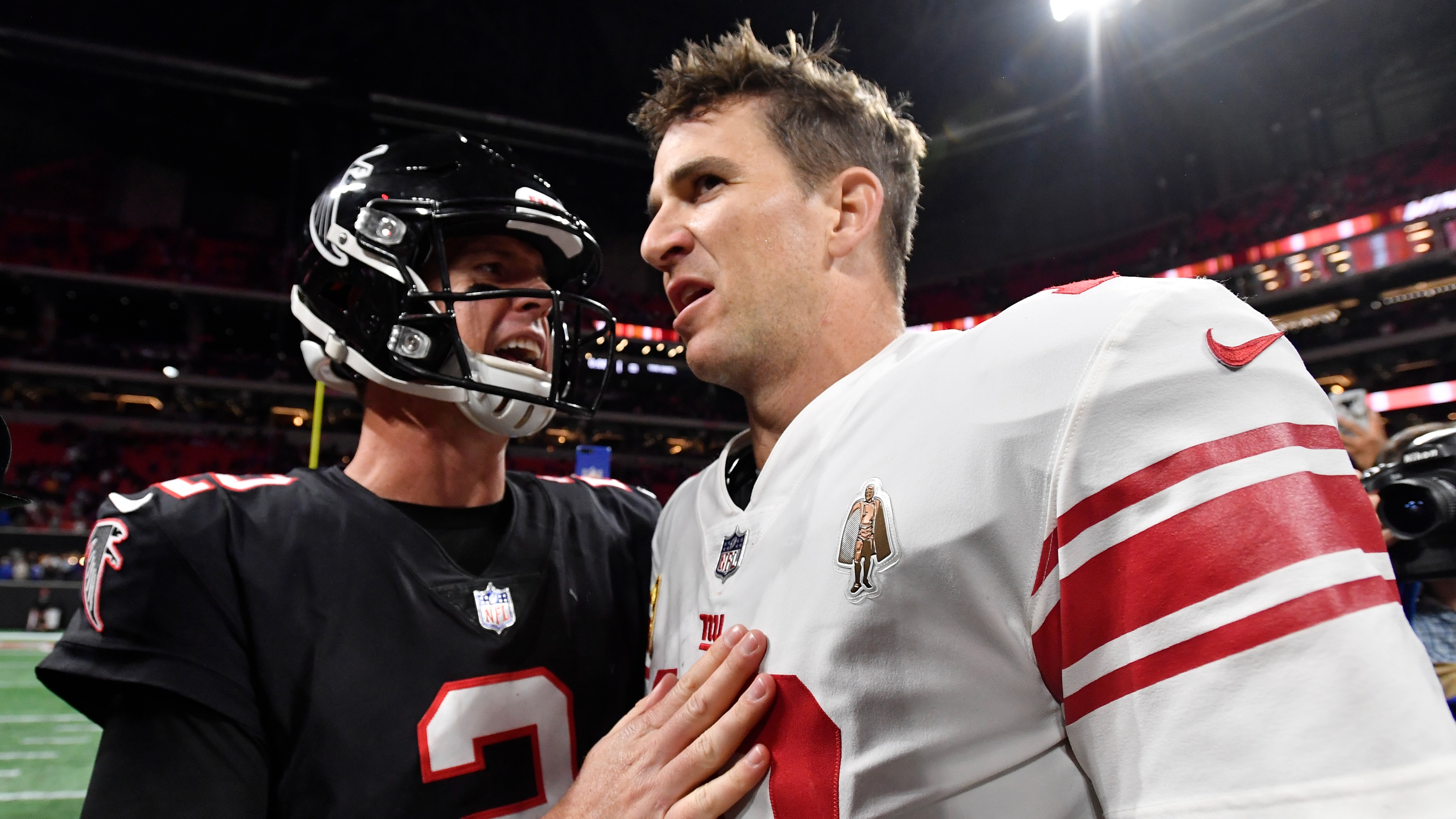 Eli Manning trolls fan online