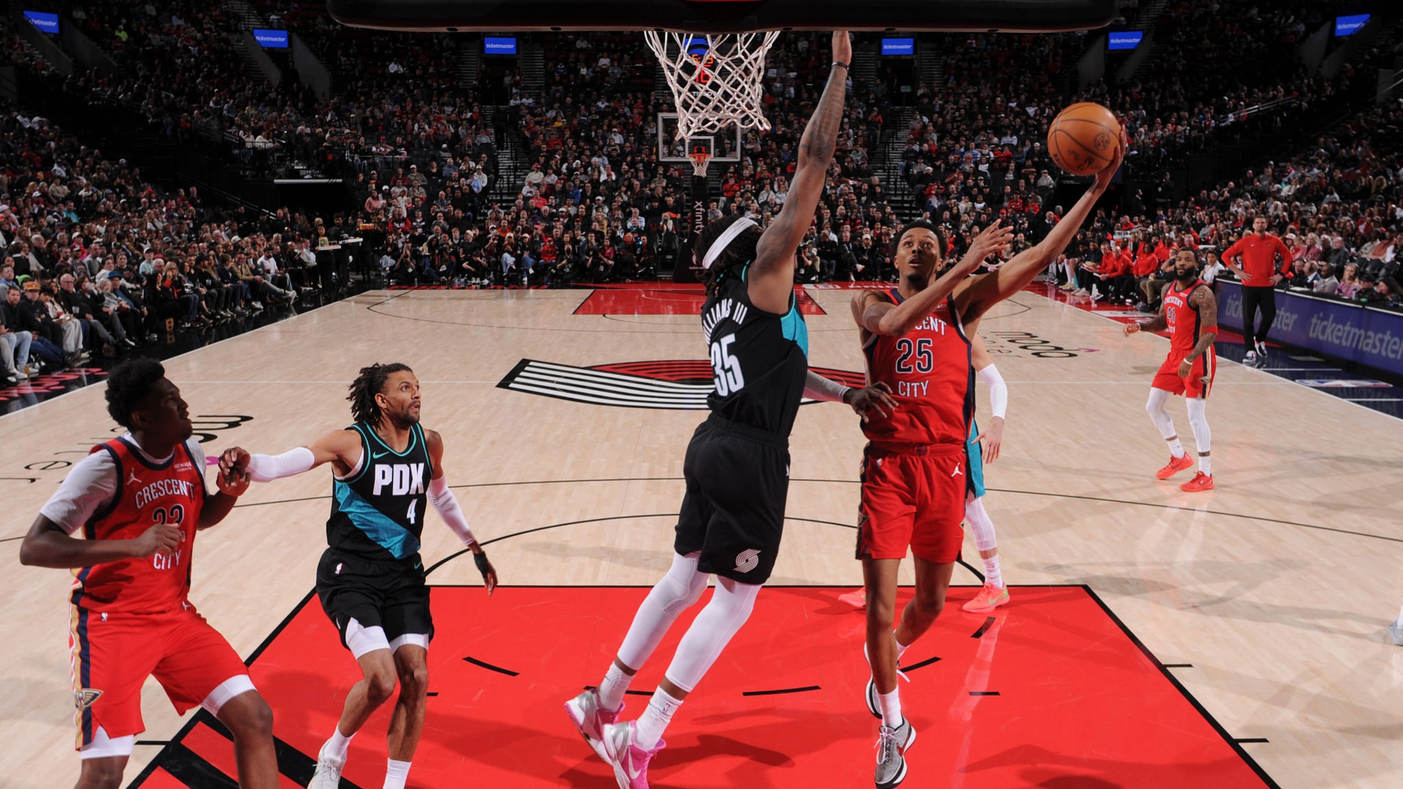 Milwaukee Bucks v Atlanta Hawks