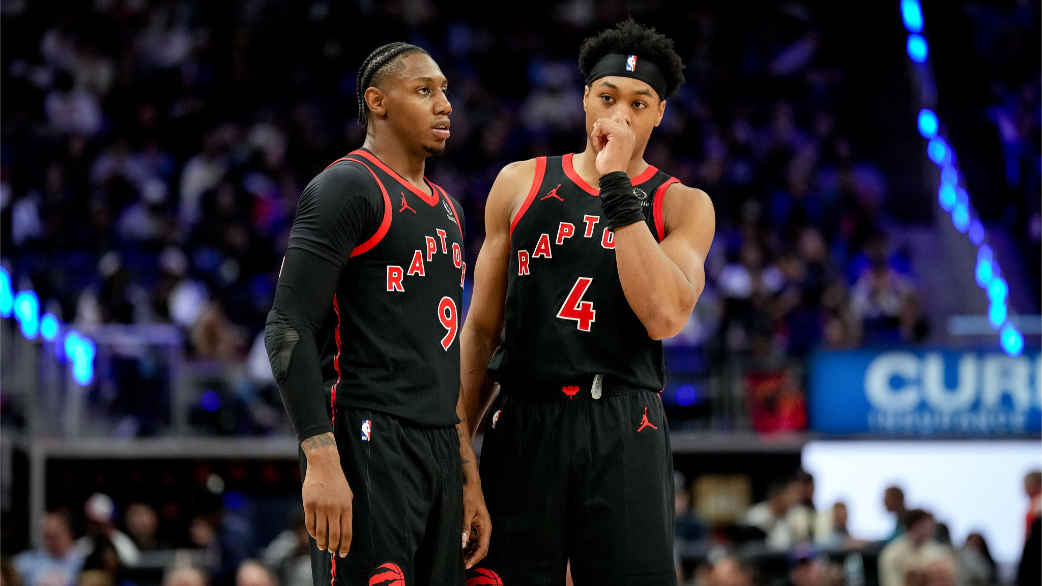 Raptors Roll Cavs to Take 2-1 Lead