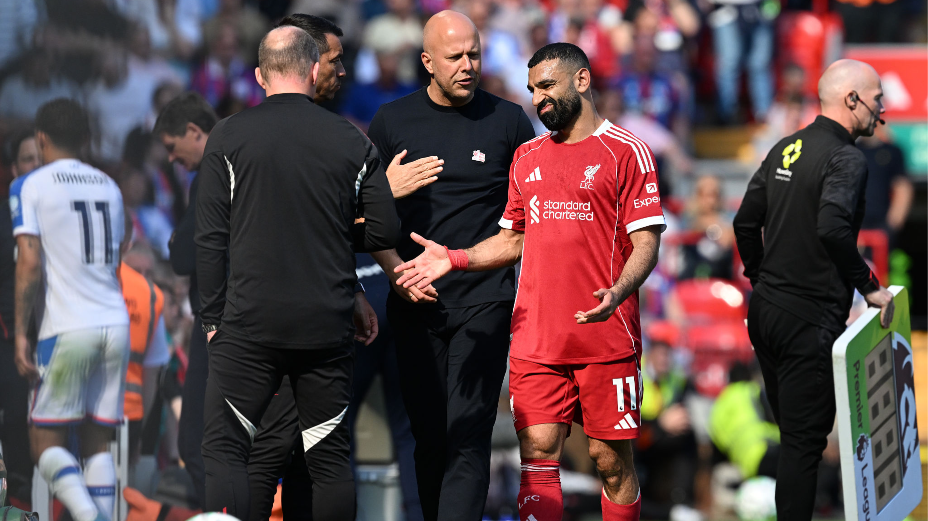Salah Injury Case of 'Wait and See' 😬 Salah Injury Case of 'Wait and See' 😬