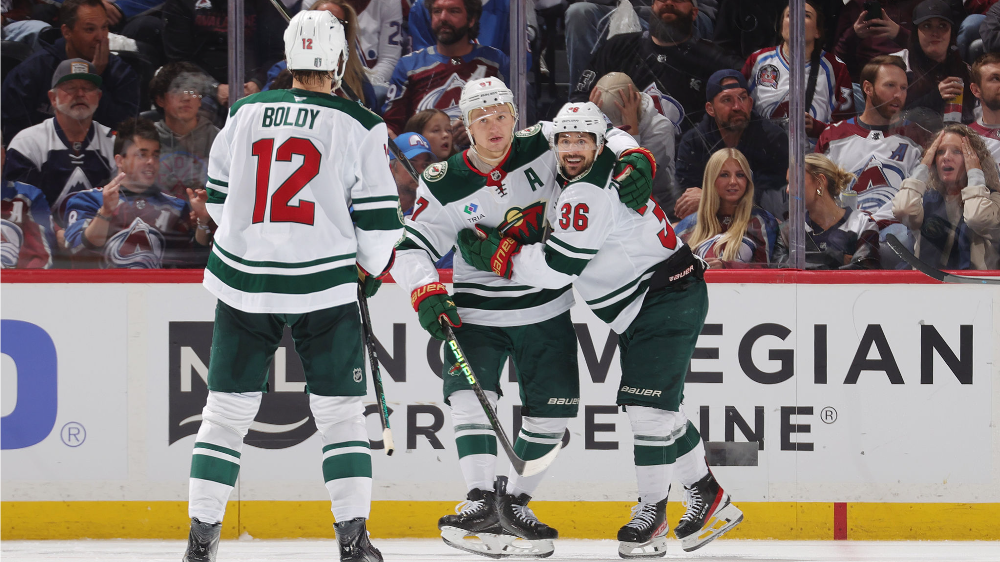 NHL: MAR 11 Avalanche at Wild