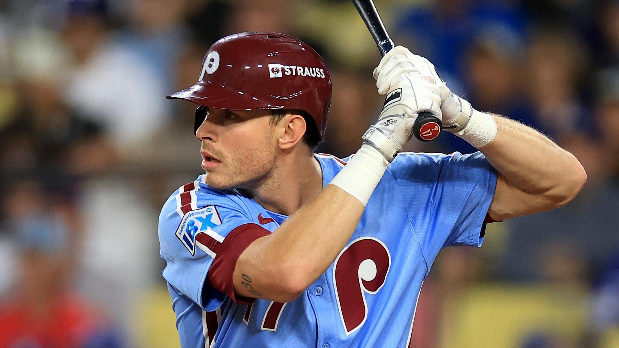 D-Backs Sign Suspended Player
