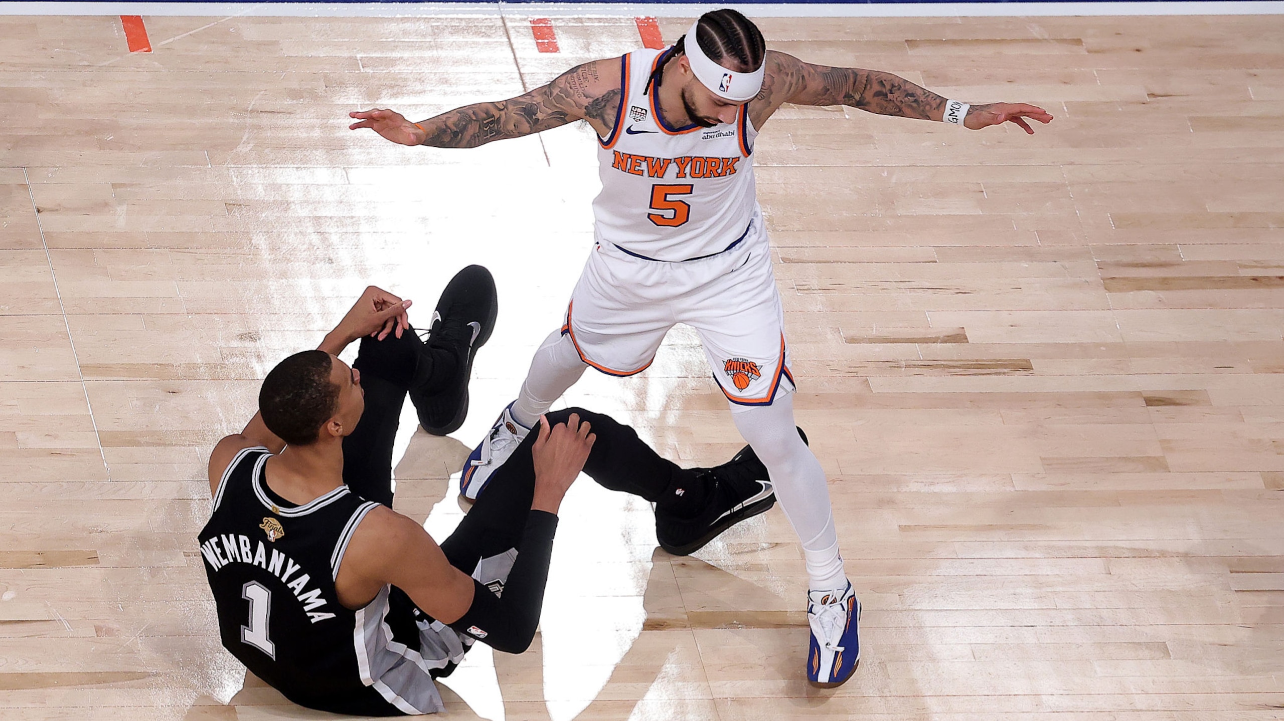 Knicks Were Beating Up Wemby 😳 Knicks Were Beating Up Wemby 😳