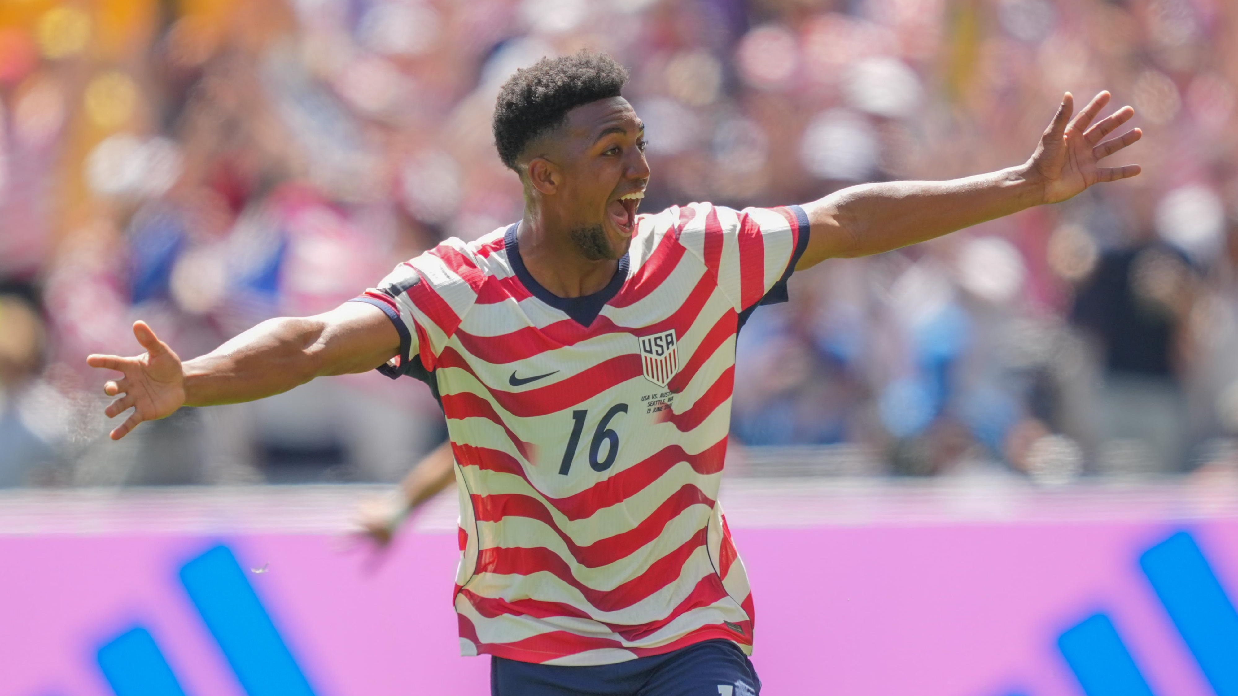 USMNT Advances to Knockout Rounds