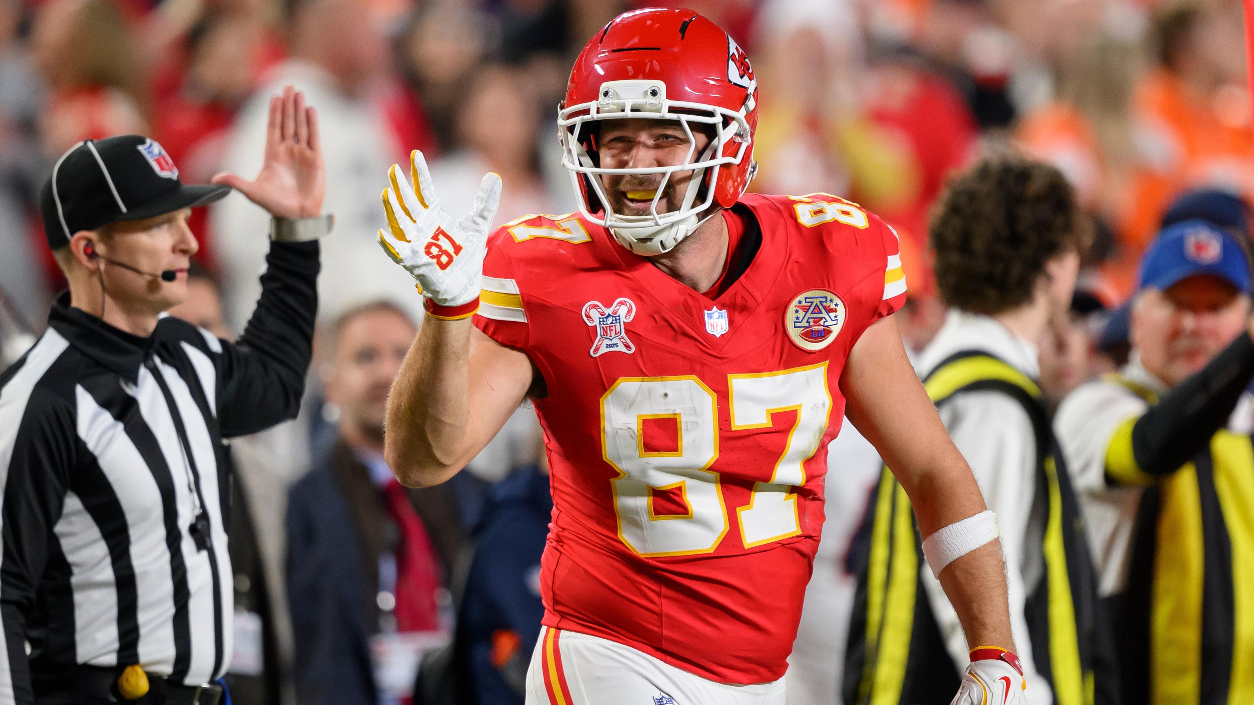 Broncos Chiefs Football