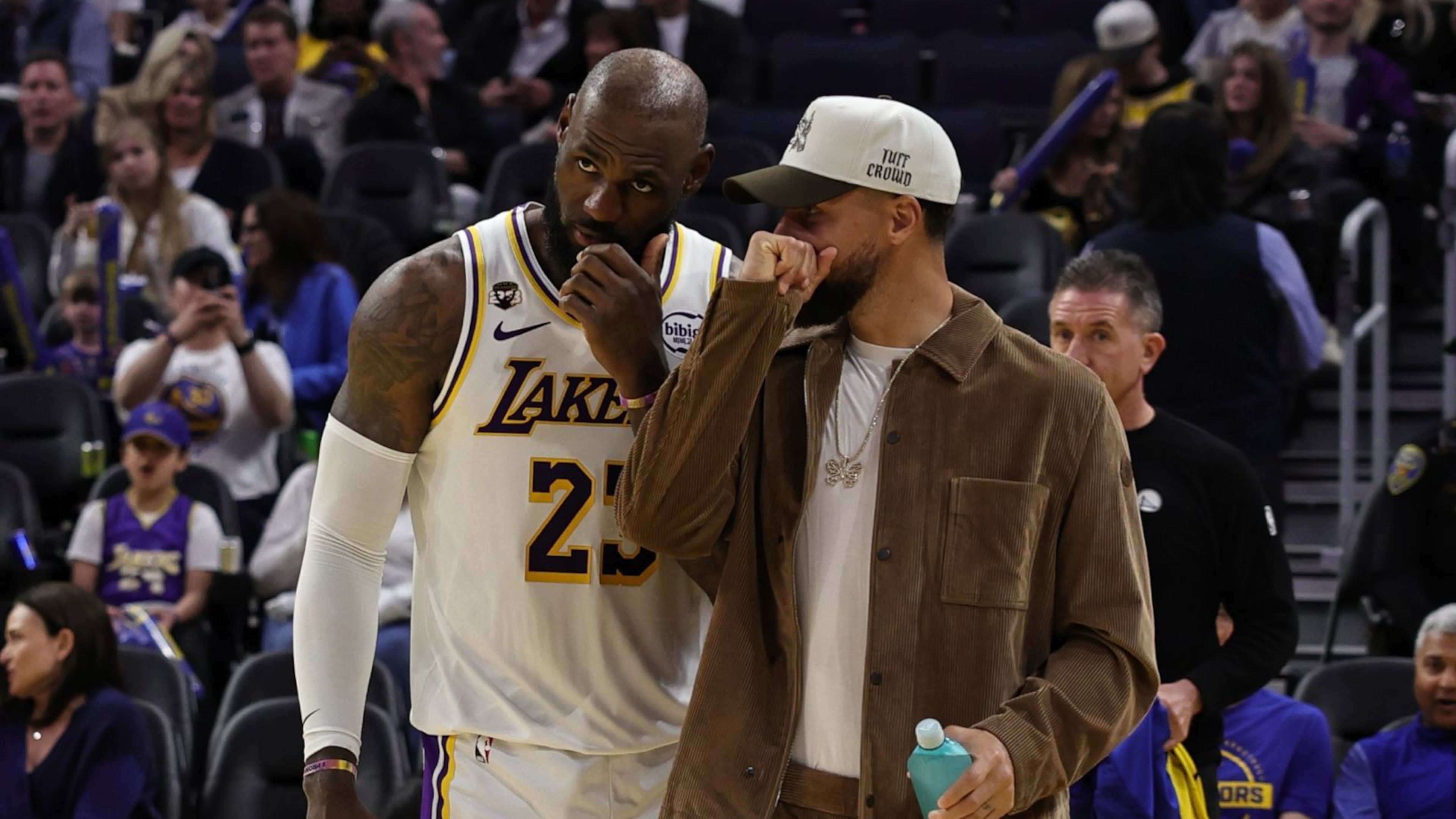 Los Angeles Lakers v Golden State Warriors