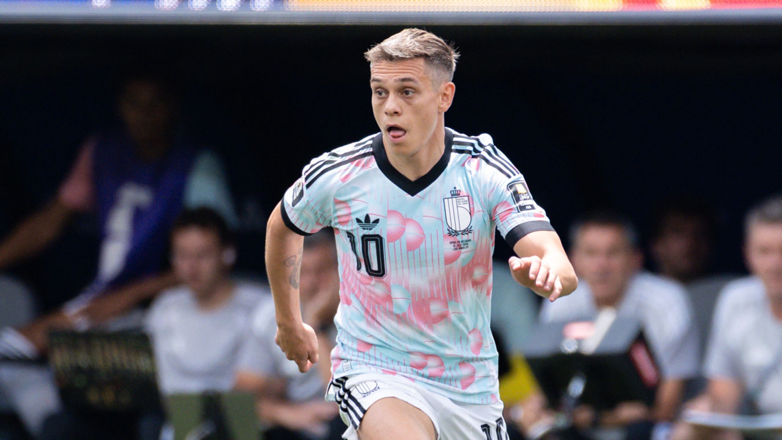 Trossard To Consider Staying 🫂