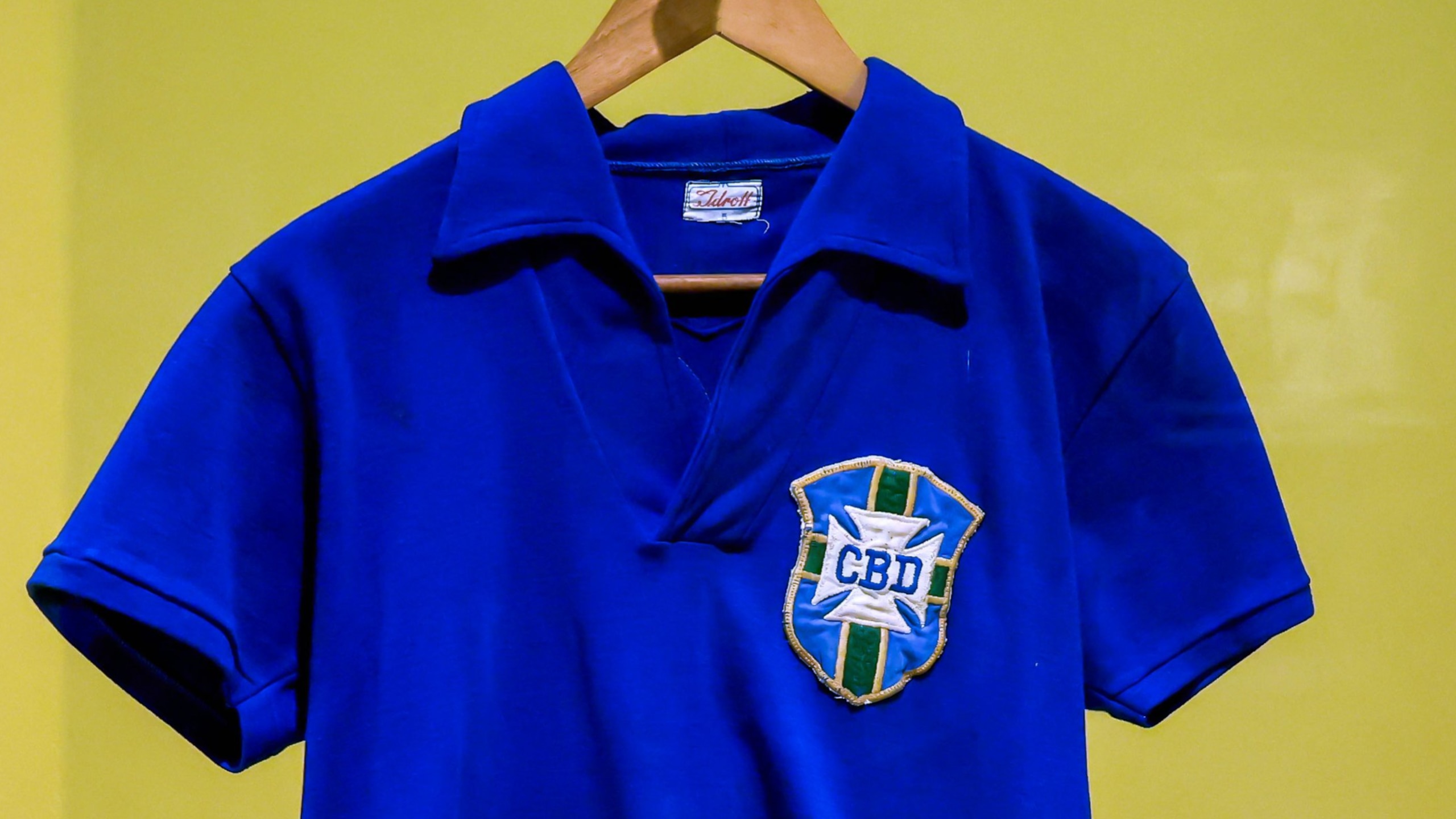 Pele Shirt Sells for $4.9M 🤑