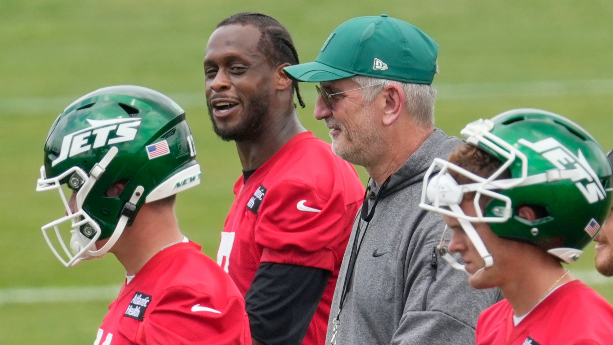 Jets Reveal New Helmet ⚪ Jets Reveal New Helmet ⚪