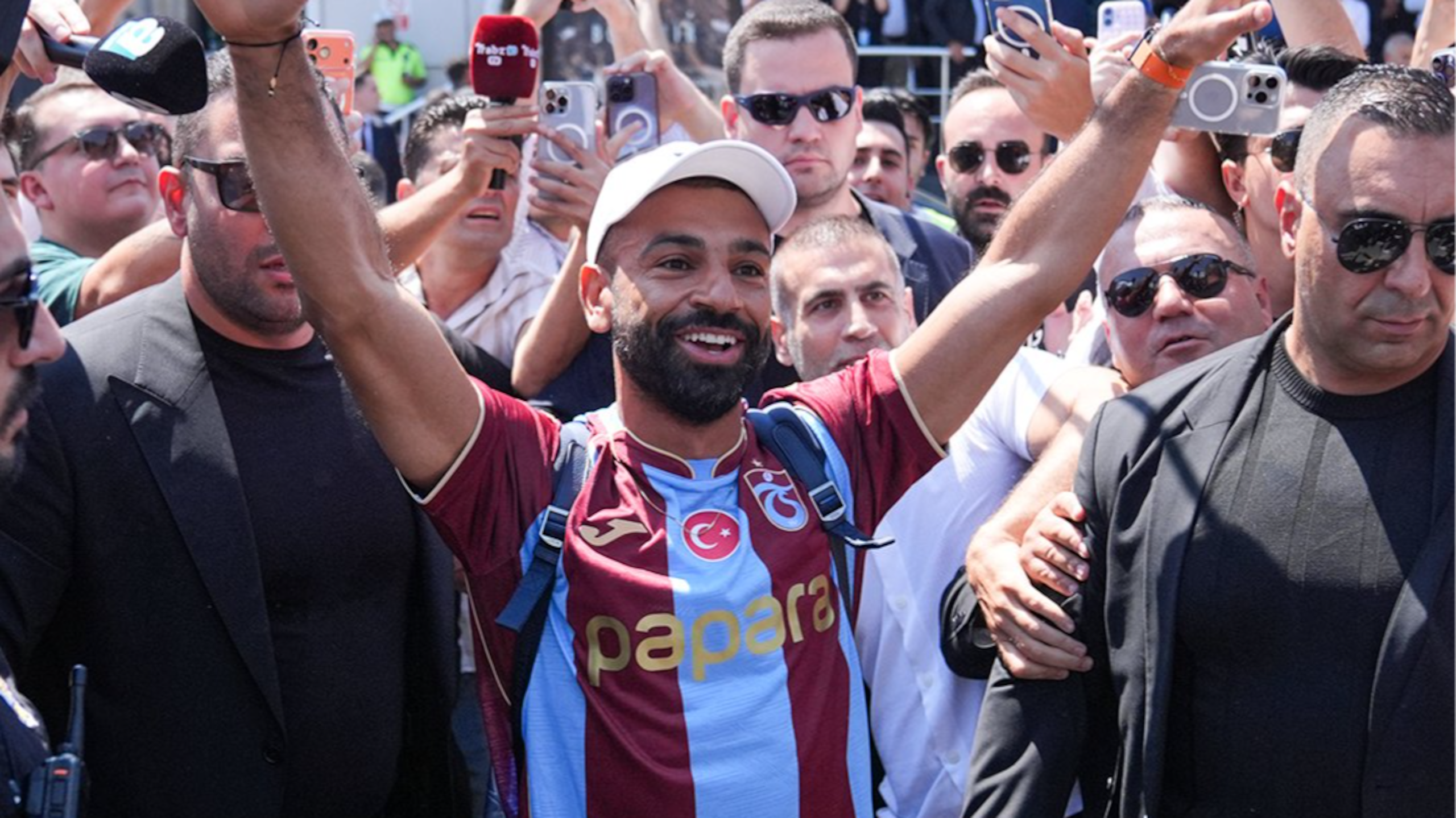 Salah in Trabzonspor Kit 😯