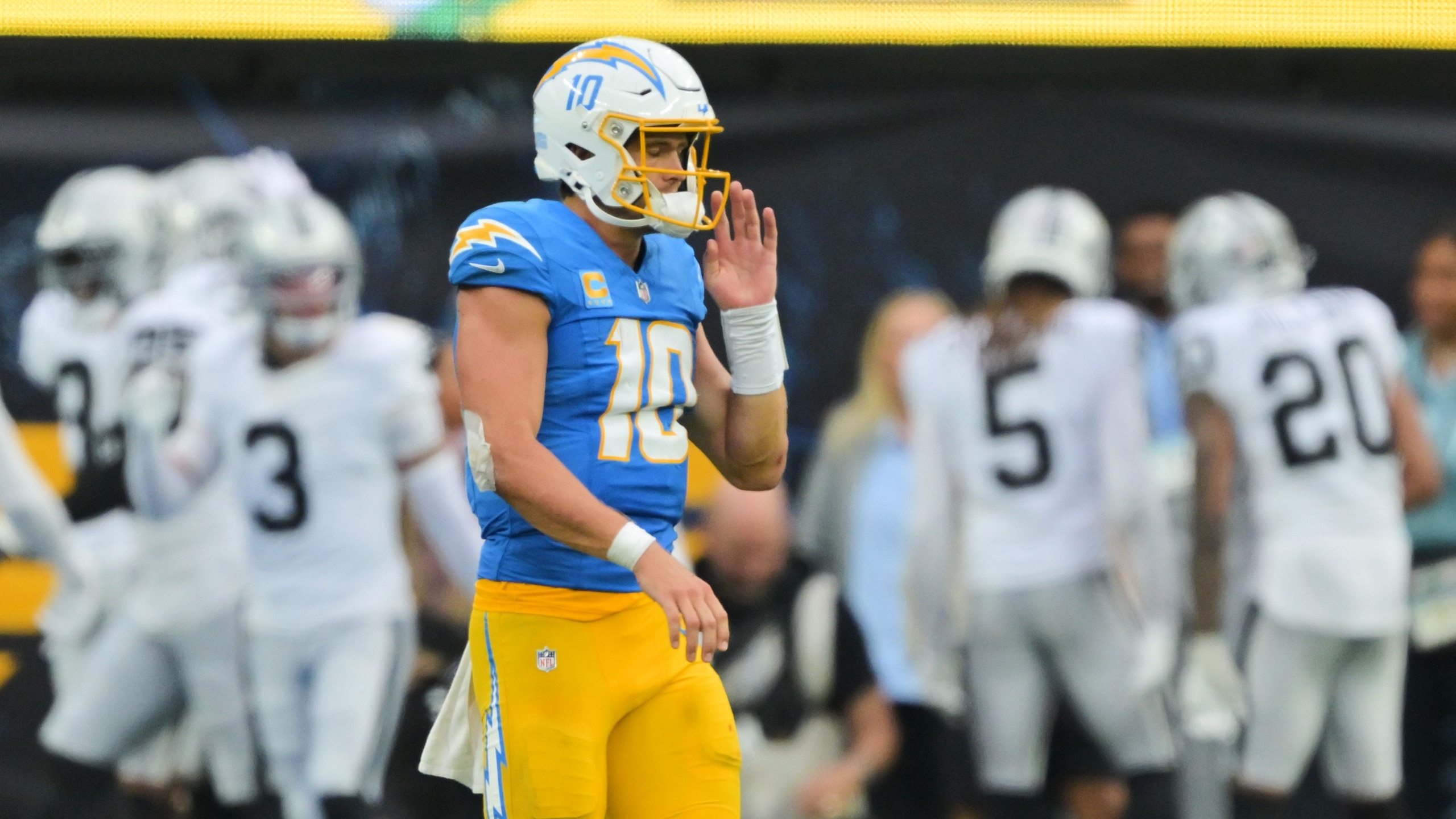 Chargers Fall to 0-2