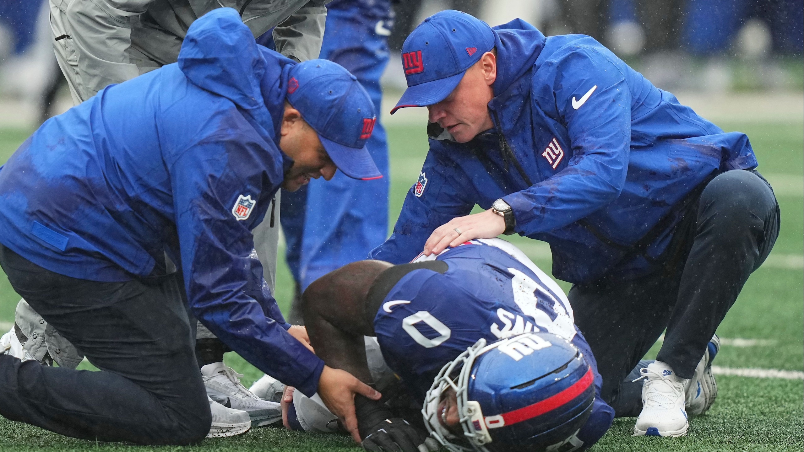 Titans Giants Football